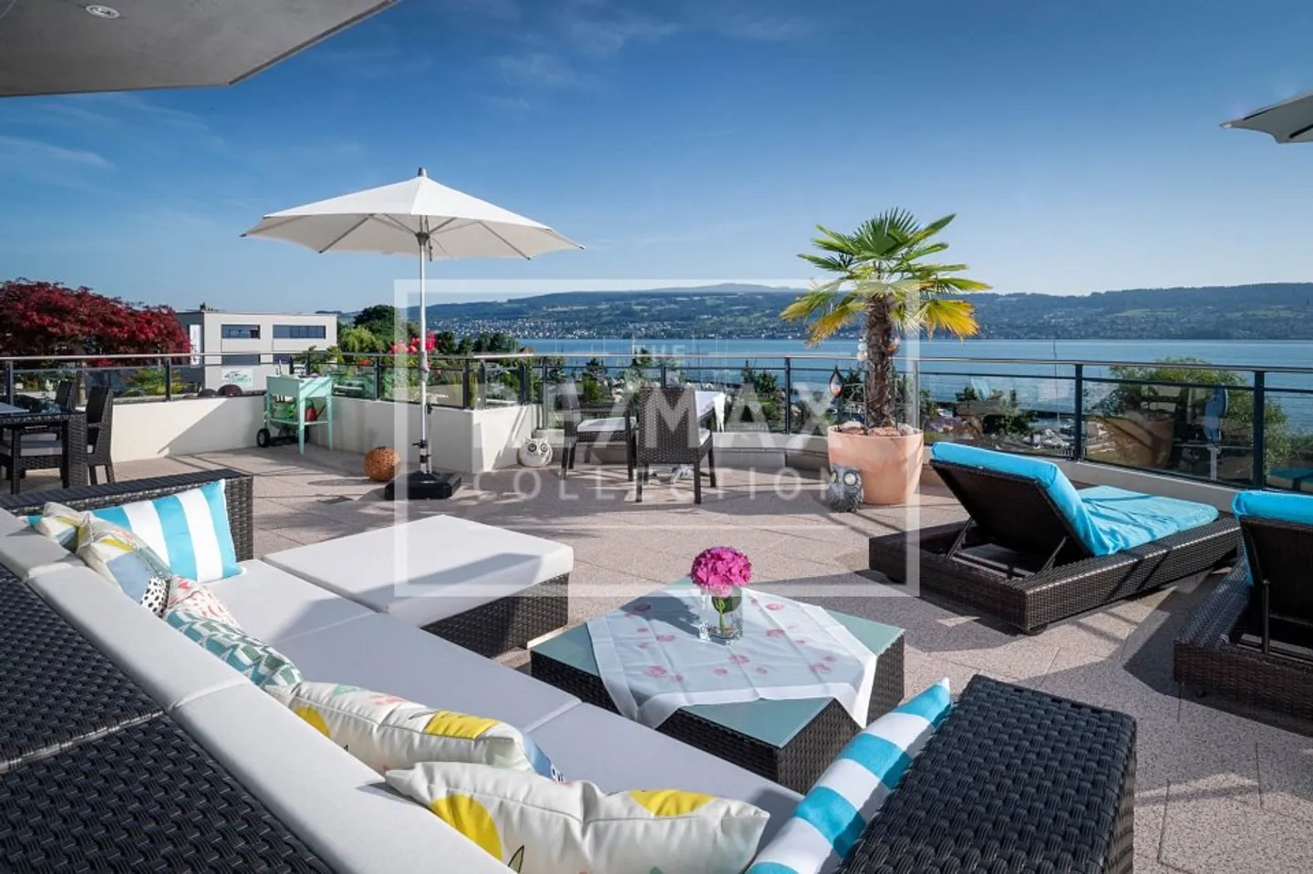 Appartamento terrazza unico di 4,5 stanze con vista lago e carattere benessere - Foto 1 di 13