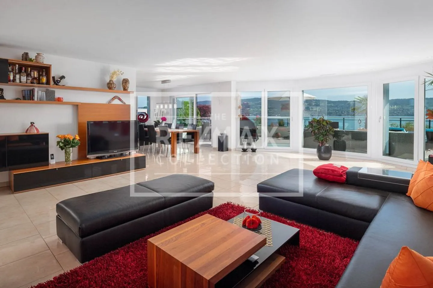 Appartamento terrazza unico di 4,5 stanze con vista lago e carattere benessere - Foto 3 di 13