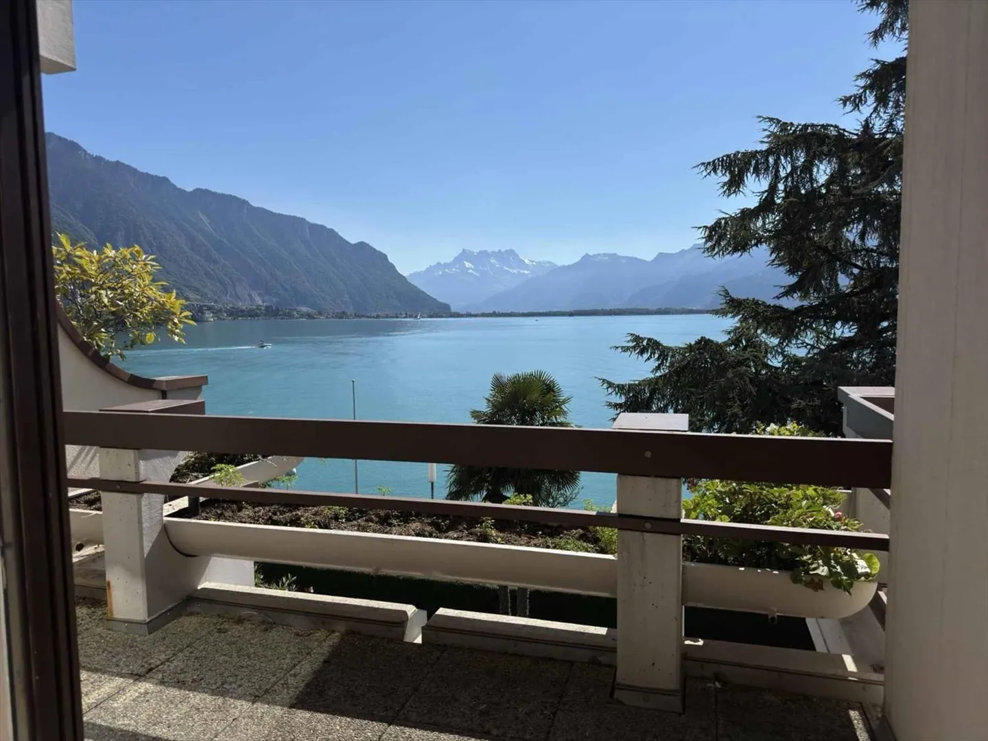 Charming 4.5-room apartment with terrace and panoramic view in Montreux - Photo 8 of 8