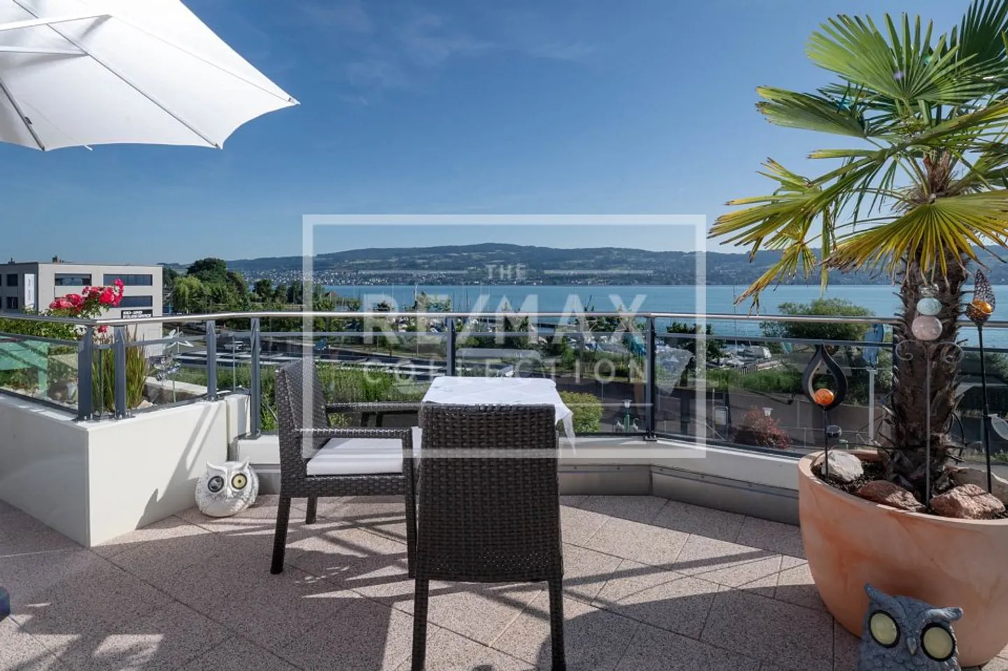 Appartamento terrazza unico di 4,5 stanze con vista lago e carattere benessere - Foto 9 di 13
