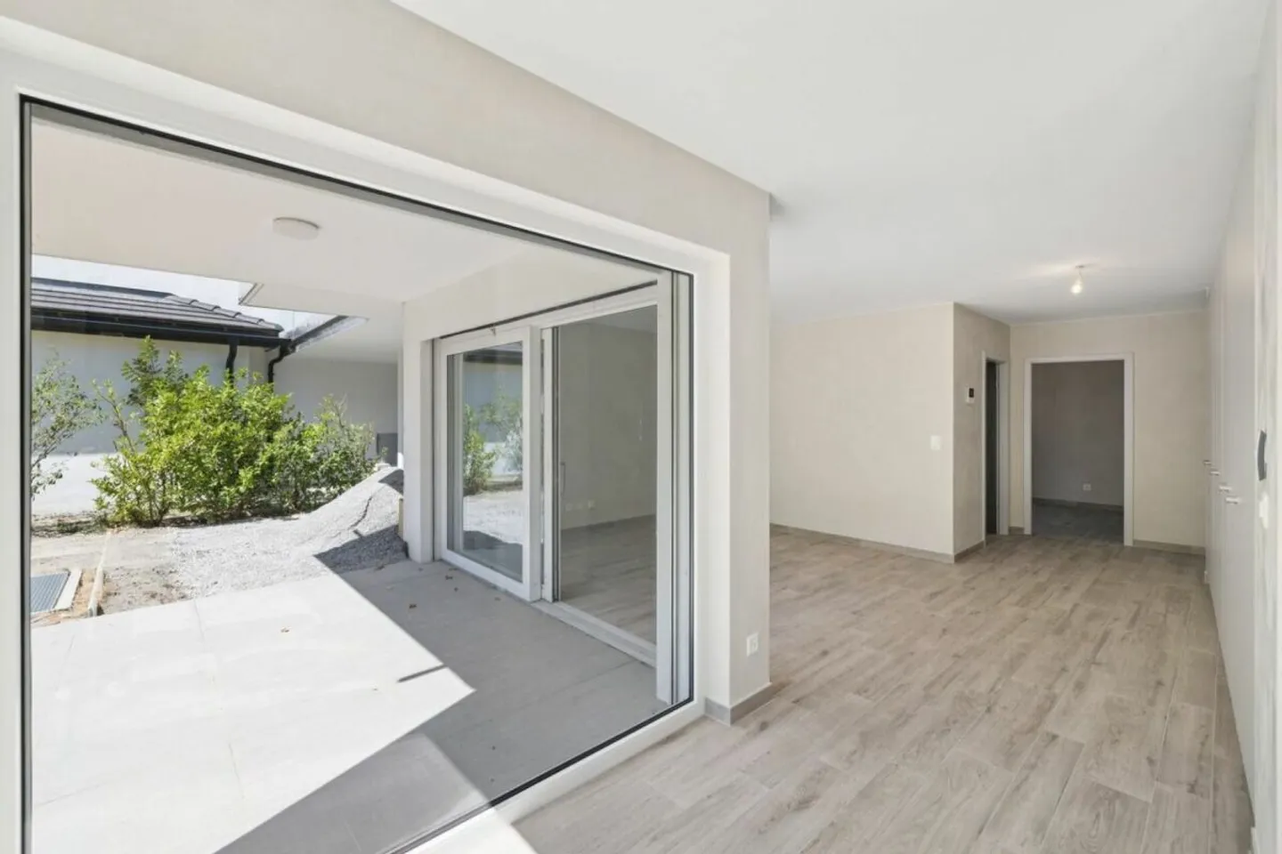 Appartement neuf de 2.5 pièces avec de magnifiques extérieurs - Photo 6 sur 9