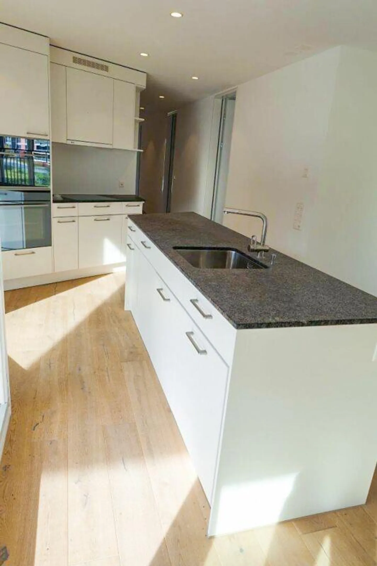 4.5-room apartment with large garden terrace and balcony in Ilanz - Photo 5 of 13