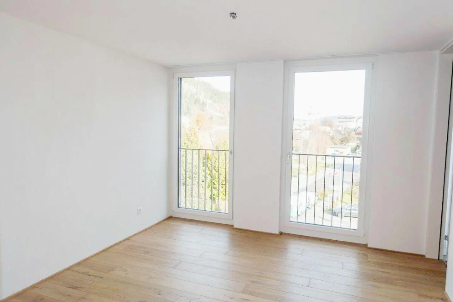 4.5-room apartment with large garden terrace and balcony in Ilanz - Photo 6 of 13