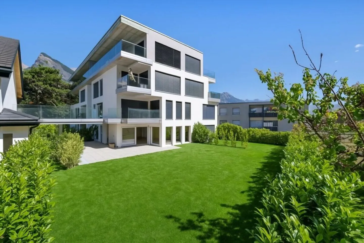 Appartement neuf de 2.5 pièces avec de magnifiques extérieurs - Photo 2 sur 9