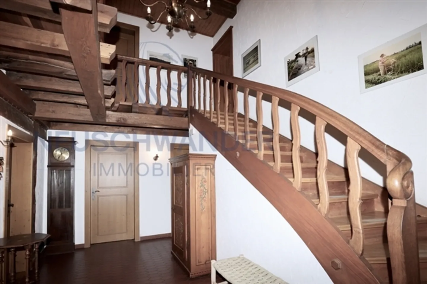 Outstandingly renovated farmhouse, large plot, stunning view, close to amenities - Photo 8 of 13