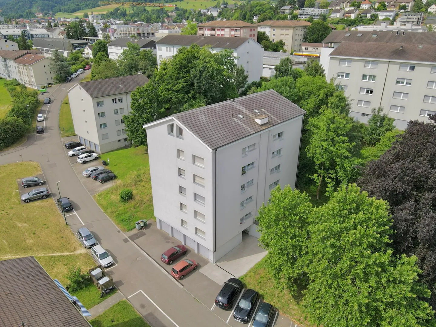 Hochwertig sanierte Wohnung mit Balkon und Parkplatz - Foto 2 von 9