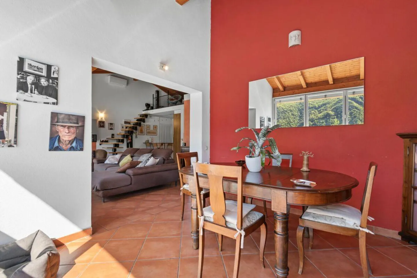 Découvrez la beauté de Capolago : Maison avec vue imprenable sur le lac - Photo 10 sur 17