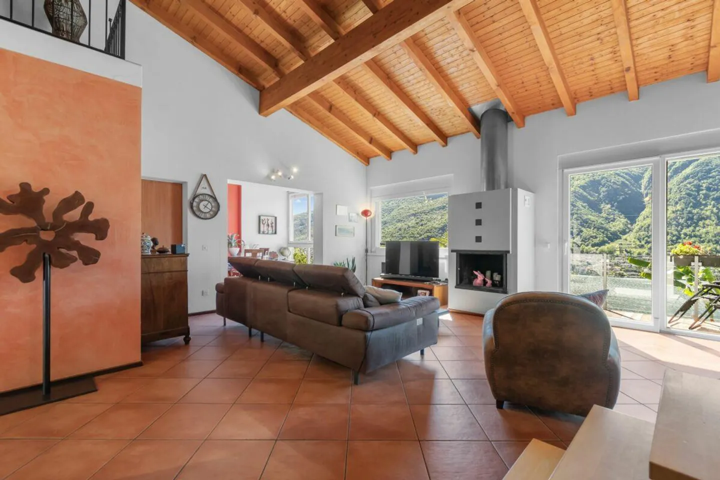 Découvrez la beauté de Capolago : Maison avec vue imprenable sur le lac - Photo 6 sur 17