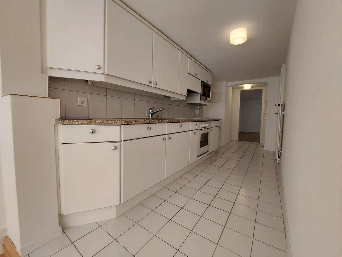 Appartement ancien dans la vieille ville - Photo 5 sur 11