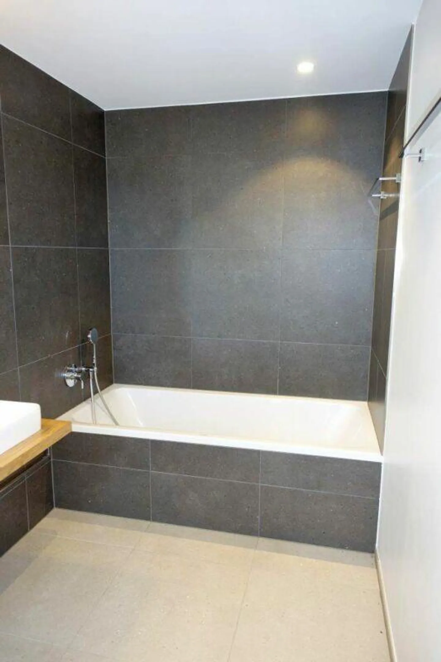 4.5-room apartment with large garden terrace and balcony in Ilanz - Photo 8 of 13