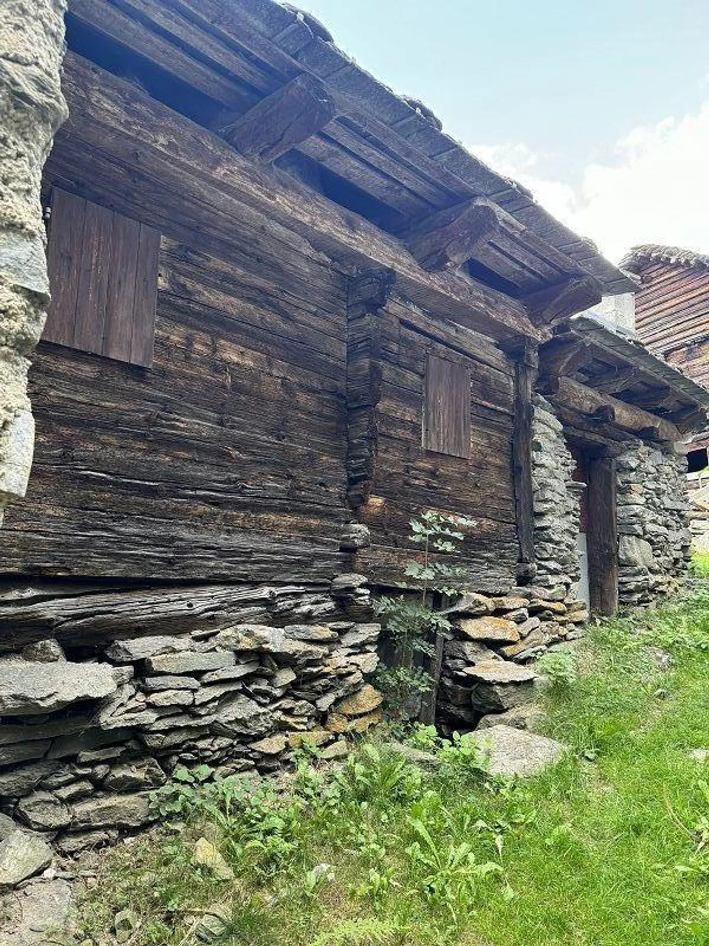 3-room rustic in the village center to renovate - Photo 1 of 23