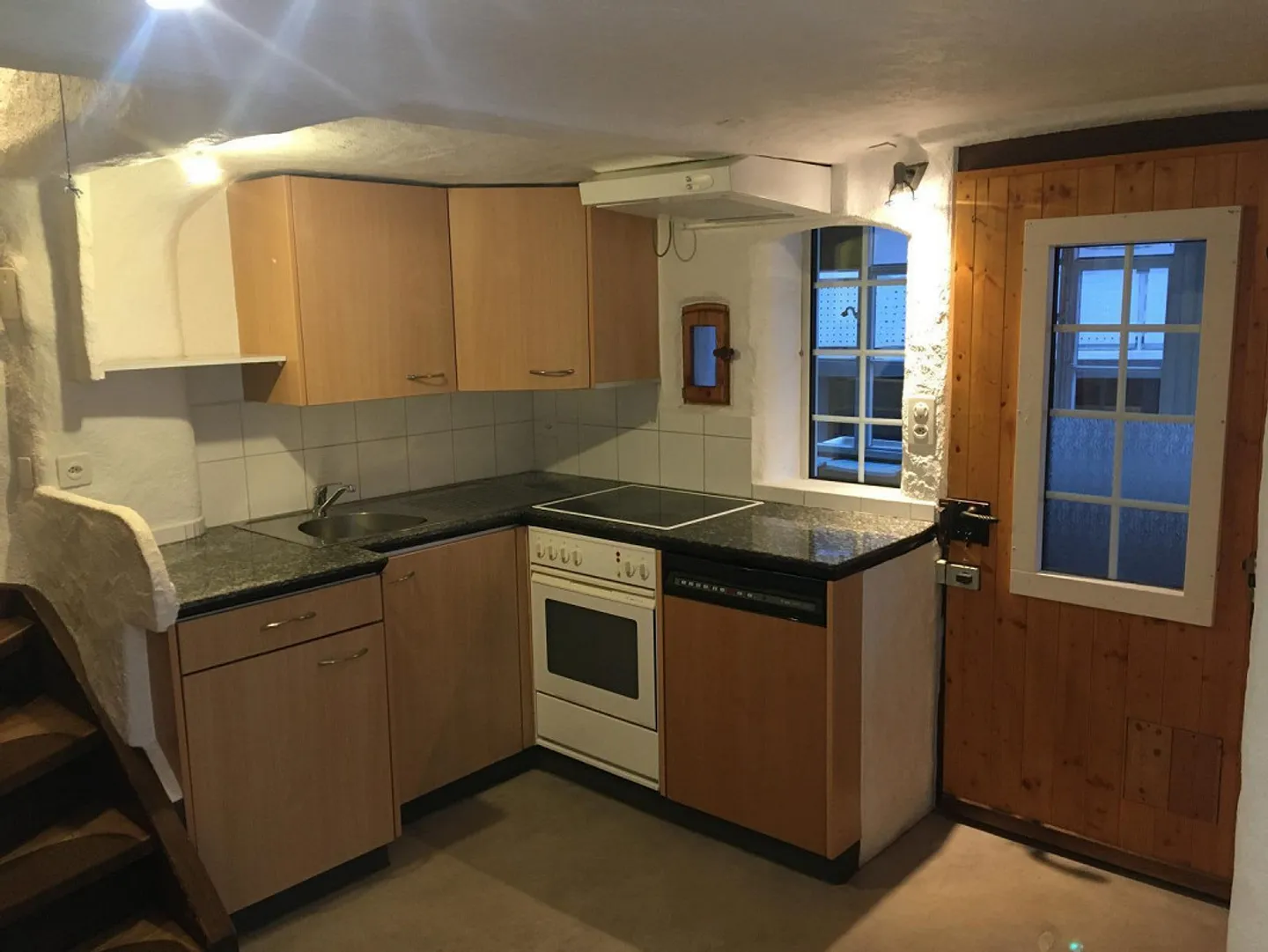 Einzigartige 3.5-Zimmerwohnung mit Altbau-Charme - Foto 2 von 15