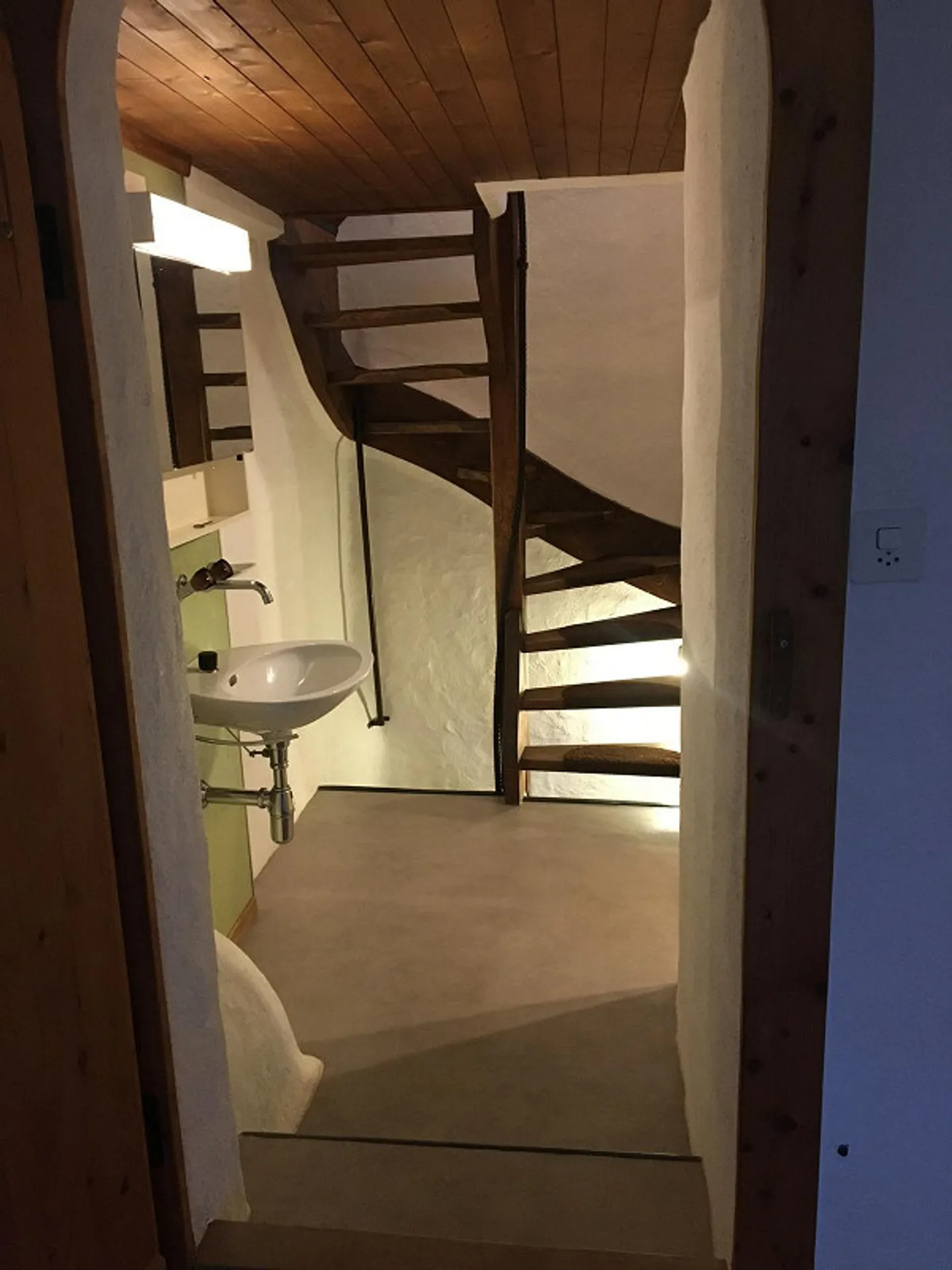 Einzigartige 3.5-Zimmerwohnung mit Altbau-Charme - Foto 7 von 15