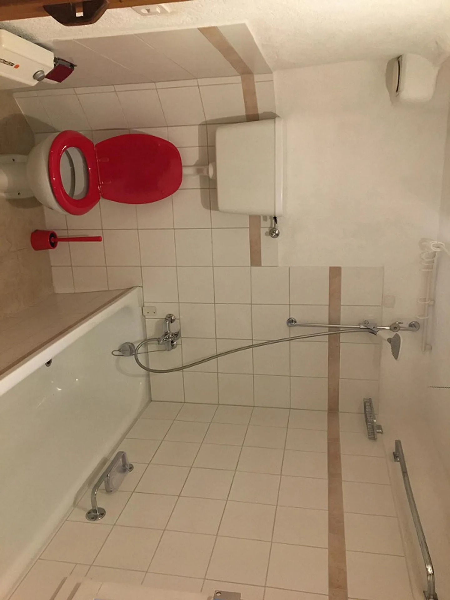 Einzigartige 3.5-Zimmerwohnung mit Altbau-Charme - Foto 8 von 15