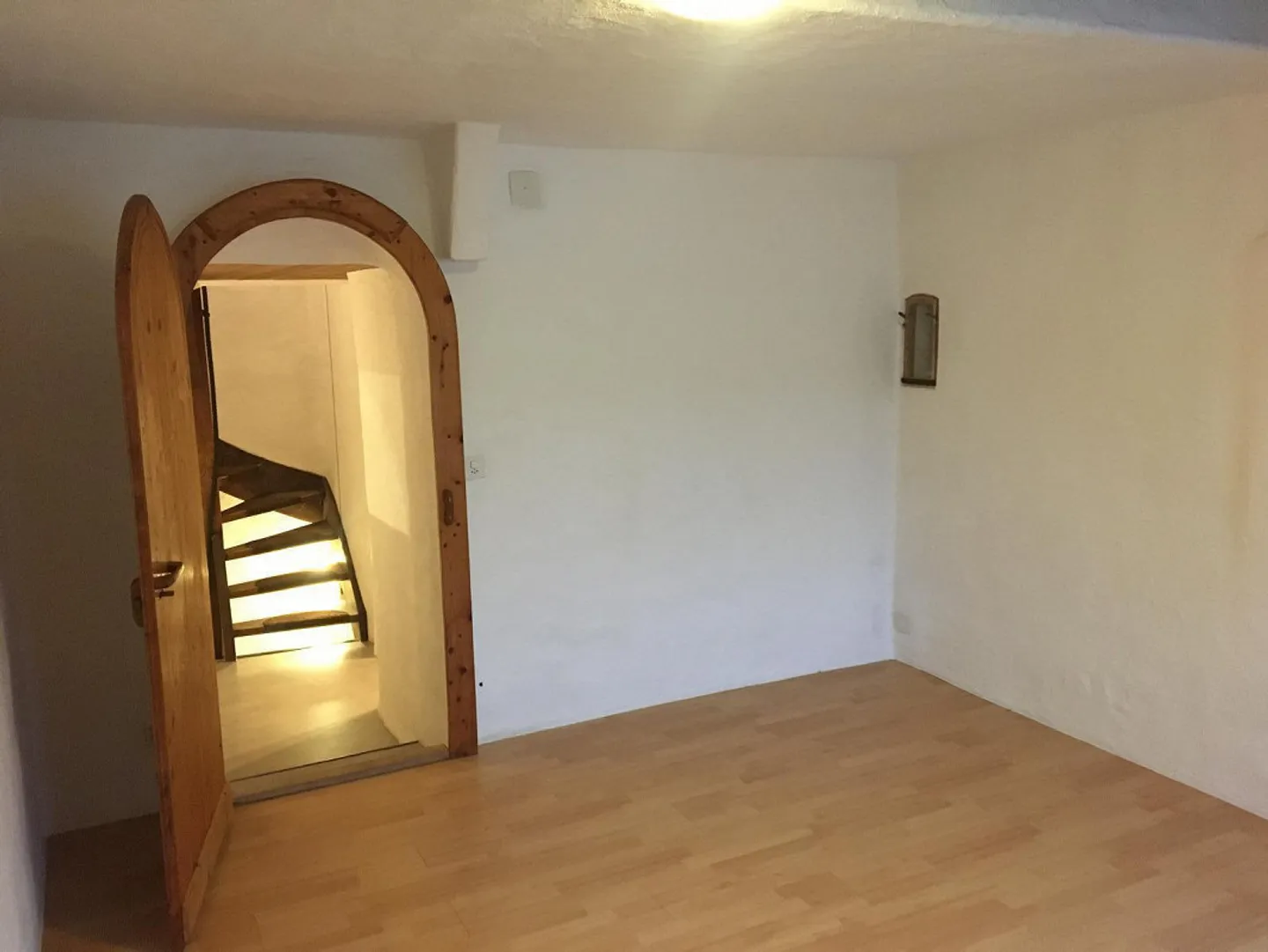 Einzigartige 3.5-Zimmerwohnung mit Altbau-Charme - Foto 10 von 15