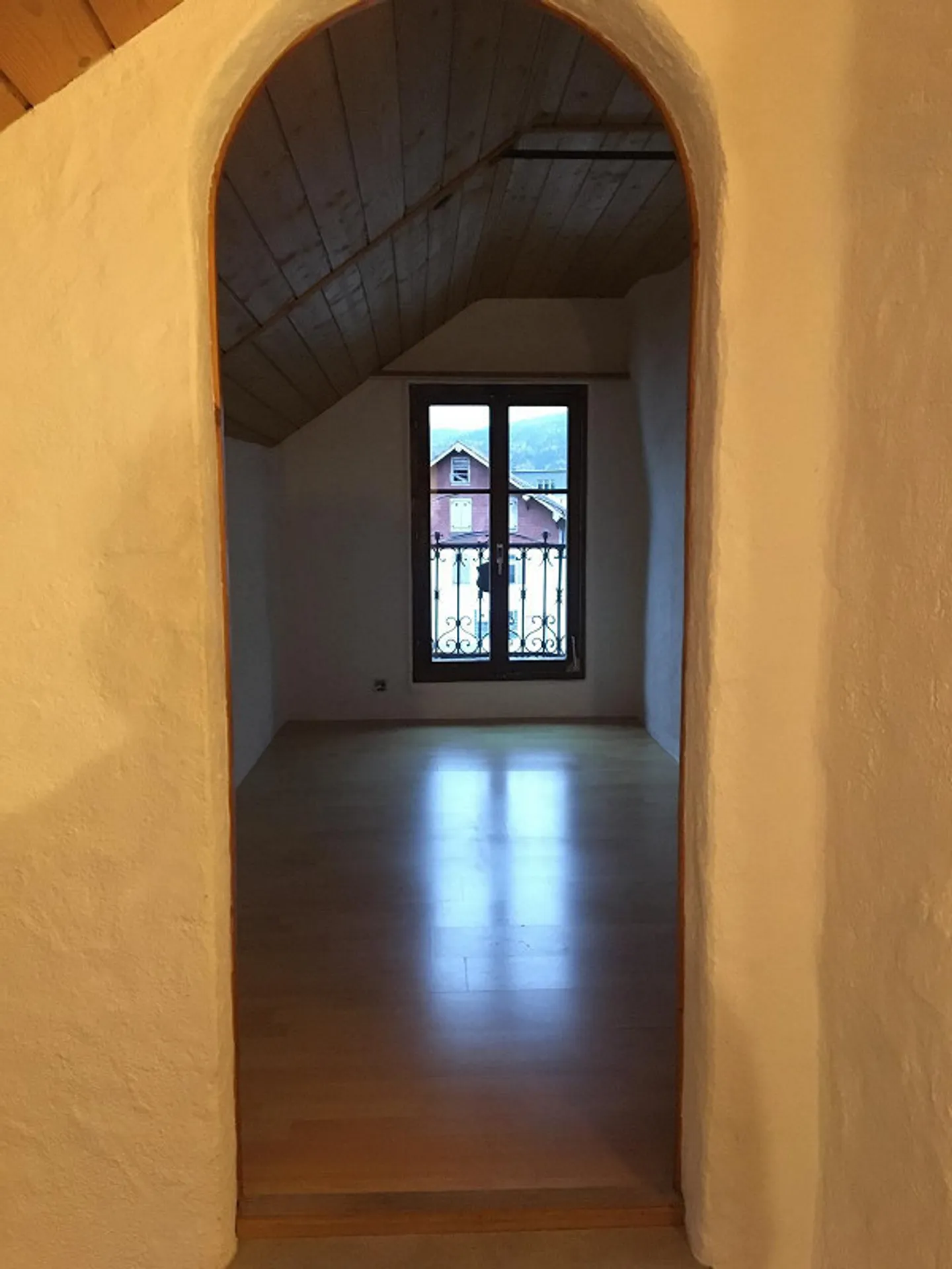 Einzigartige 3.5-Zimmerwohnung mit Altbau-Charme - Foto 15 von 15