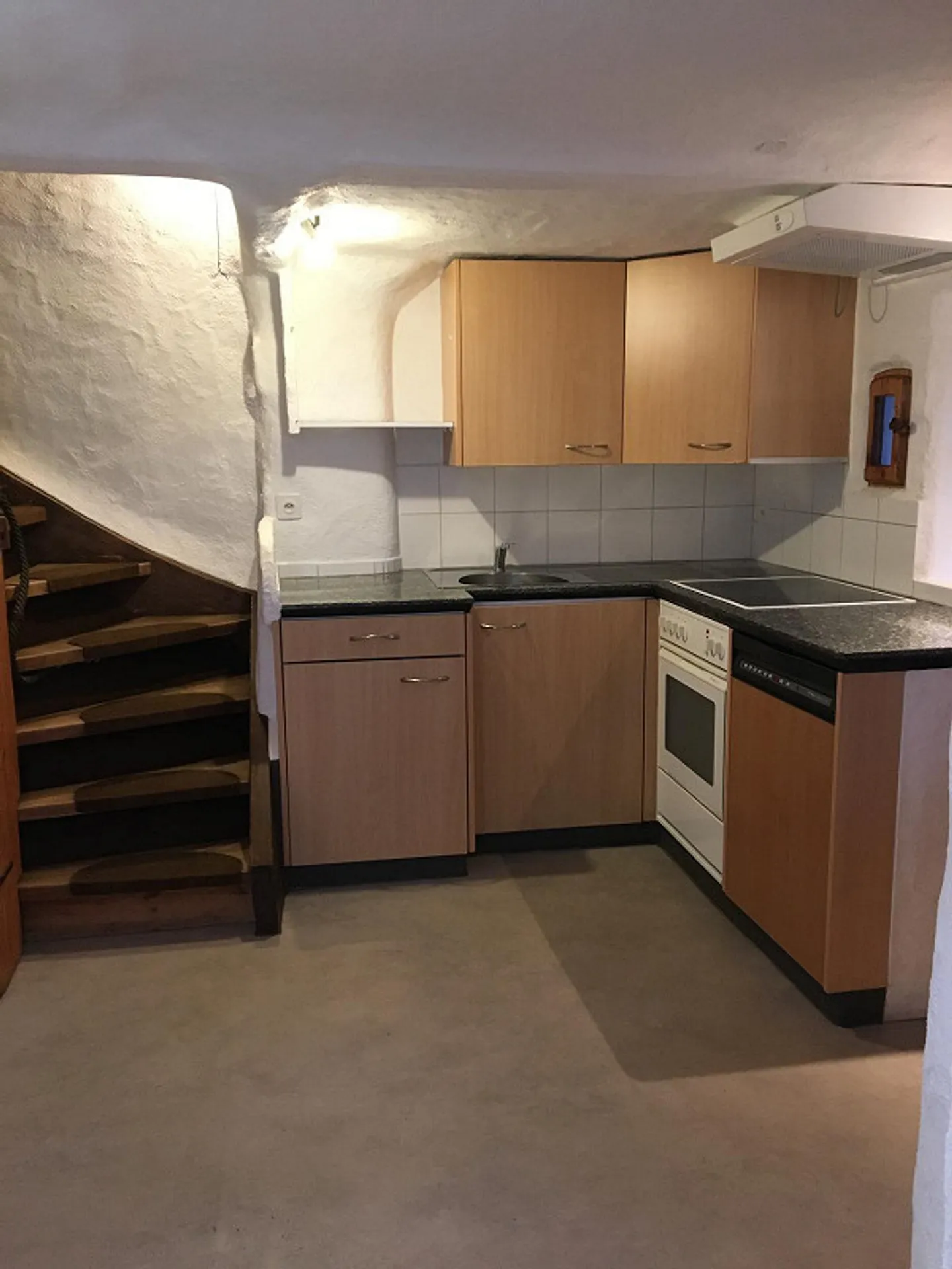 Einzigartige 3.5-Zimmerwohnung mit Altbau-Charme - Foto 3 von 15