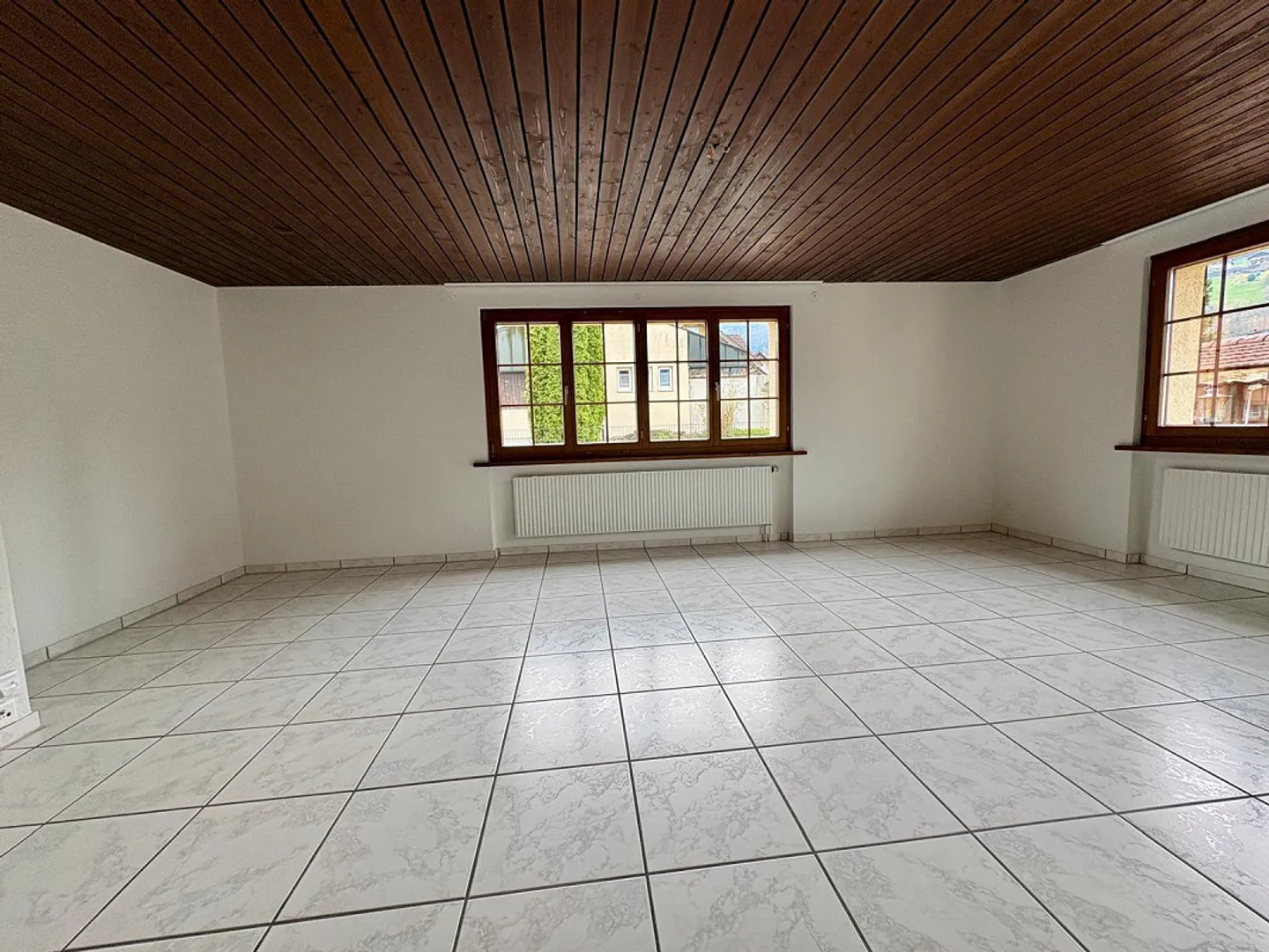 5.5 Room Maisonette Apartment with Single-Family Home Feeling - Photo 3 of 12