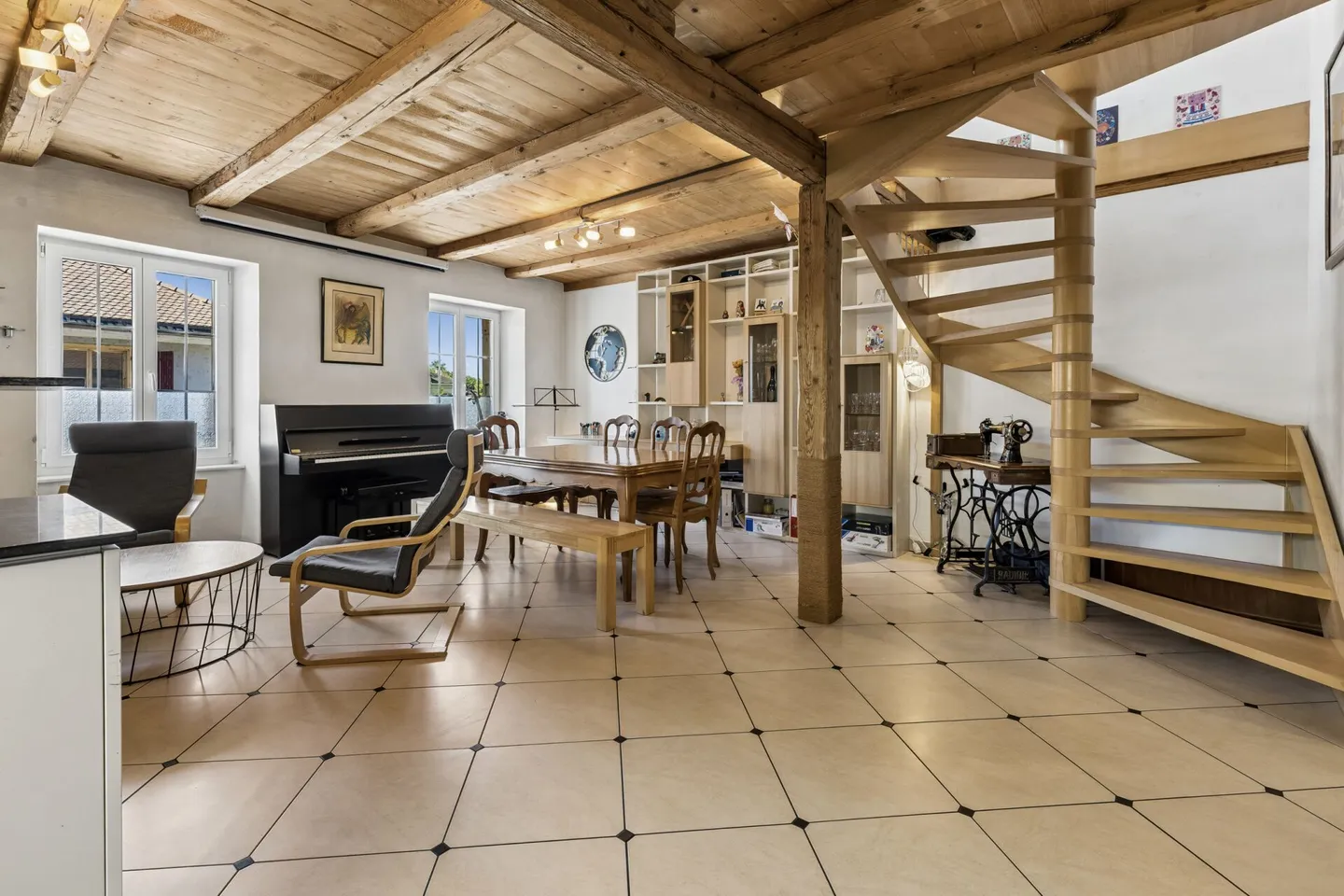 Appartement en duplex confortable de 4,5 pièces avec beaucoup de charme - Photo 7 sur 13