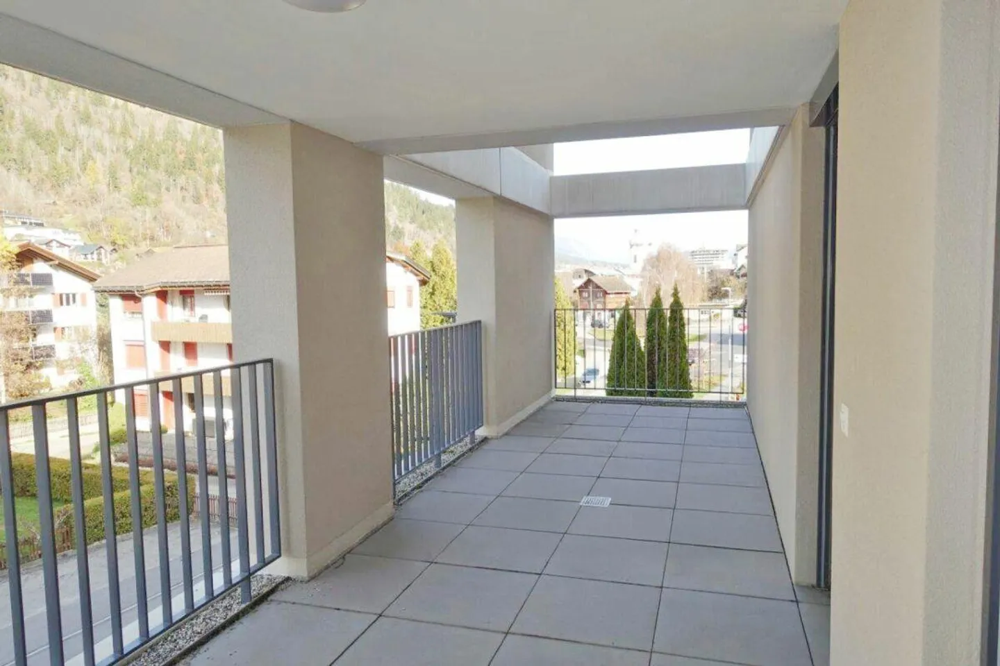 4.5-room apartment with large garden terrace and balcony in Ilanz - Photo 12 of 13