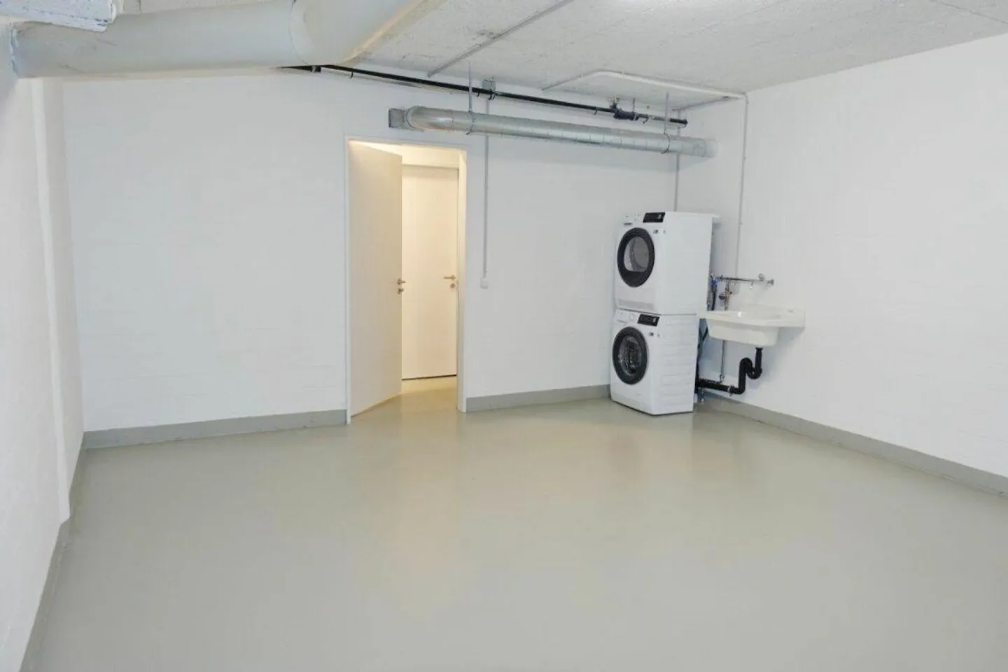 4.5-room apartment with large garden terrace and balcony in Ilanz - Photo 13 of 13