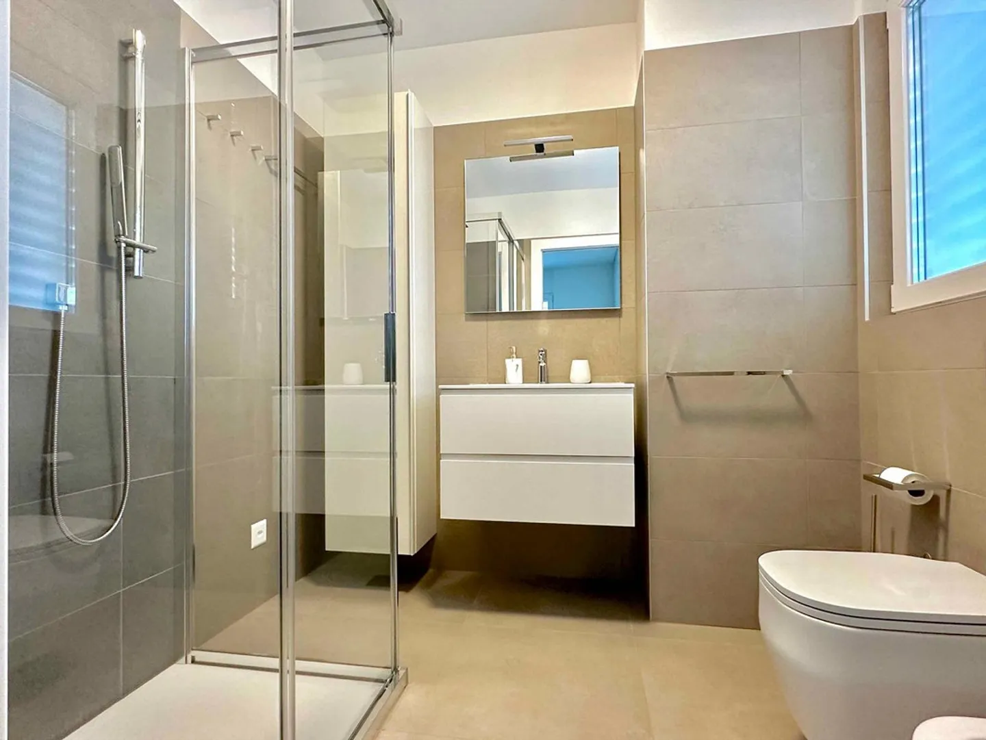 New 5.5 high standard rooms with large covered terrace - Photo 3 of 13