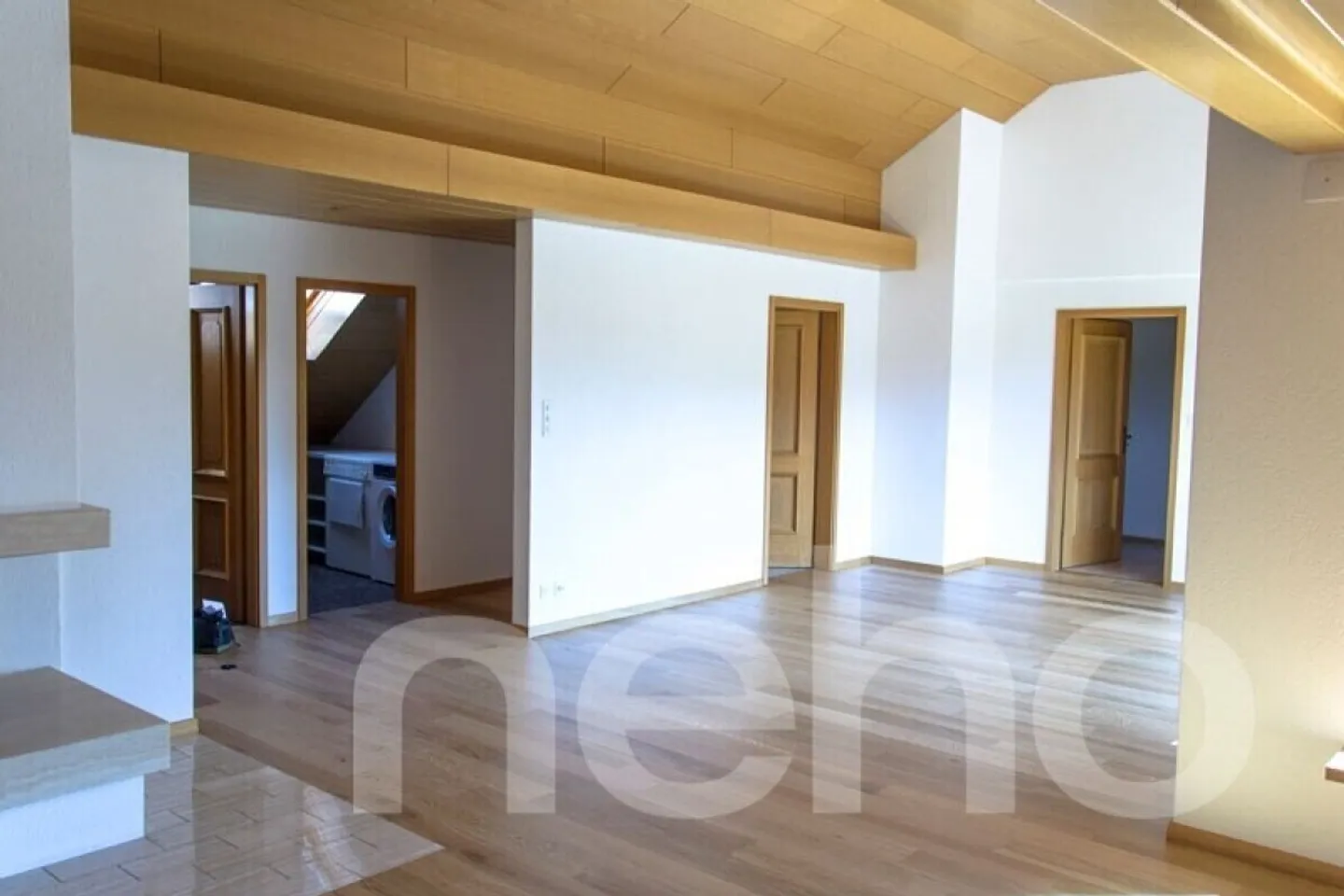 Confort de vie au-dessus des toits de Mörschwil - Appartement en attique de 3,5 pièces - Photo 2 sur 12