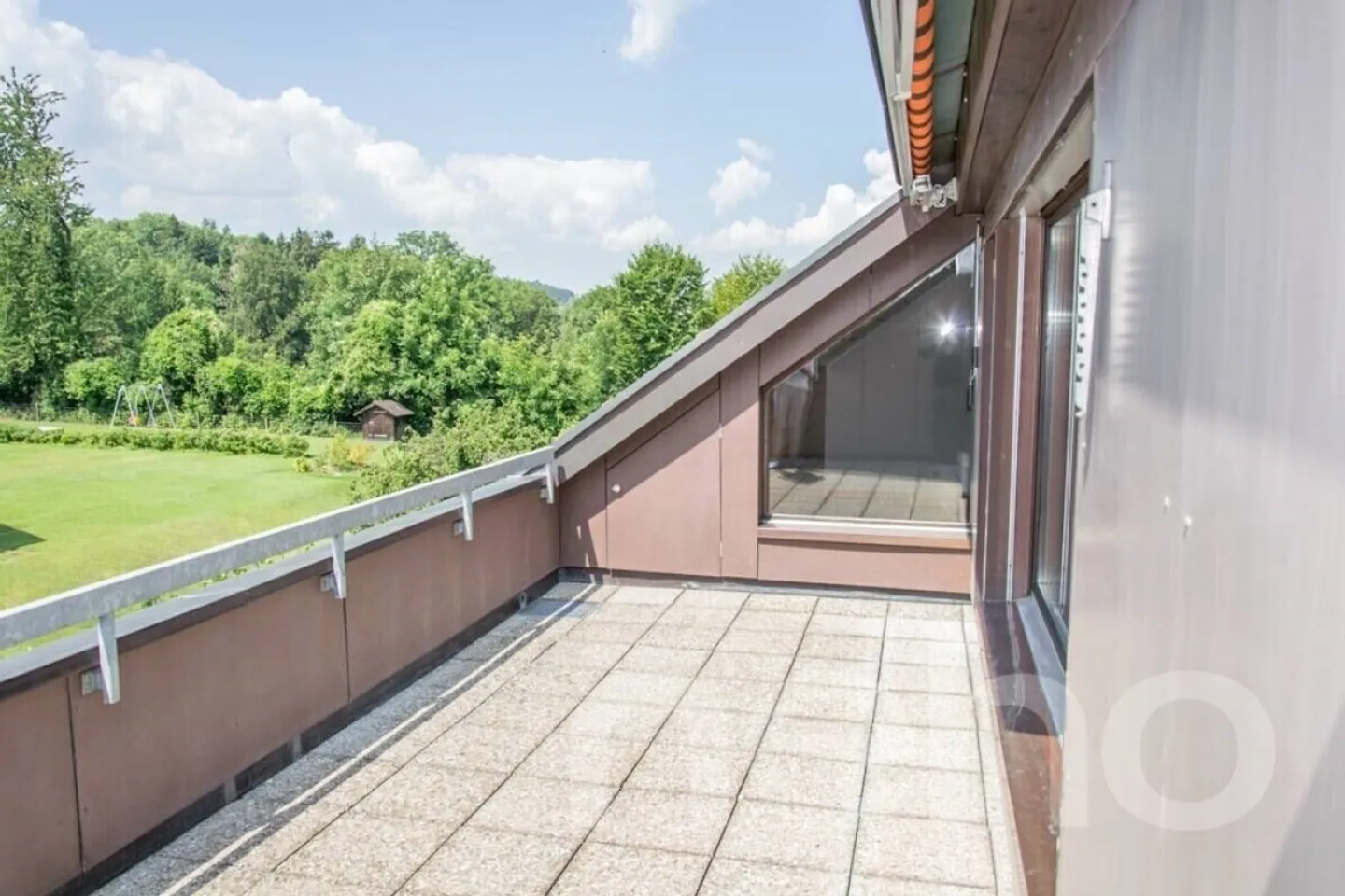 Confort de vie au-dessus des toits de Mörschwil - Appartement en attique de 3,5 pièces - Photo 10 sur 12