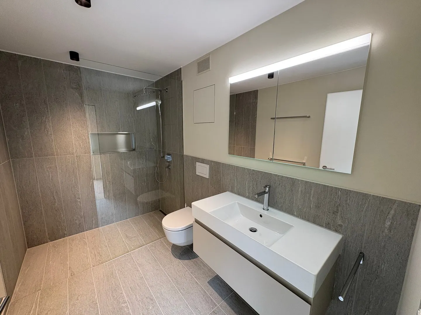 Coire - Appartement de 5.5 pièces (Première occupation) - Photo 3 sur 6