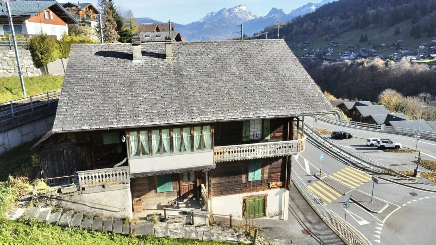 4-storey house / chalet in the center of Troistorrents - Photo 4 of 9