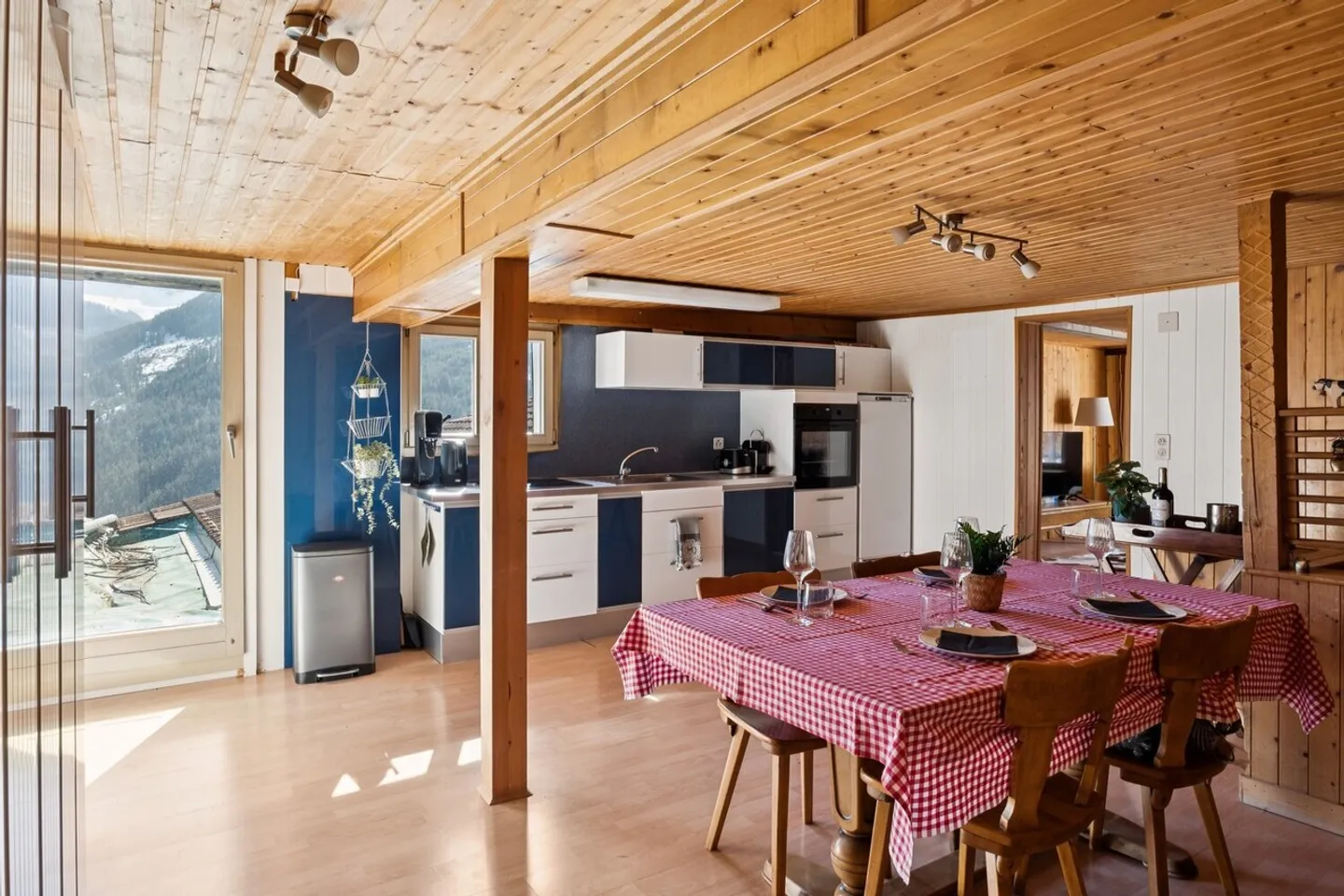 Charmantes Chalet in Peist - Foto 2 von 10