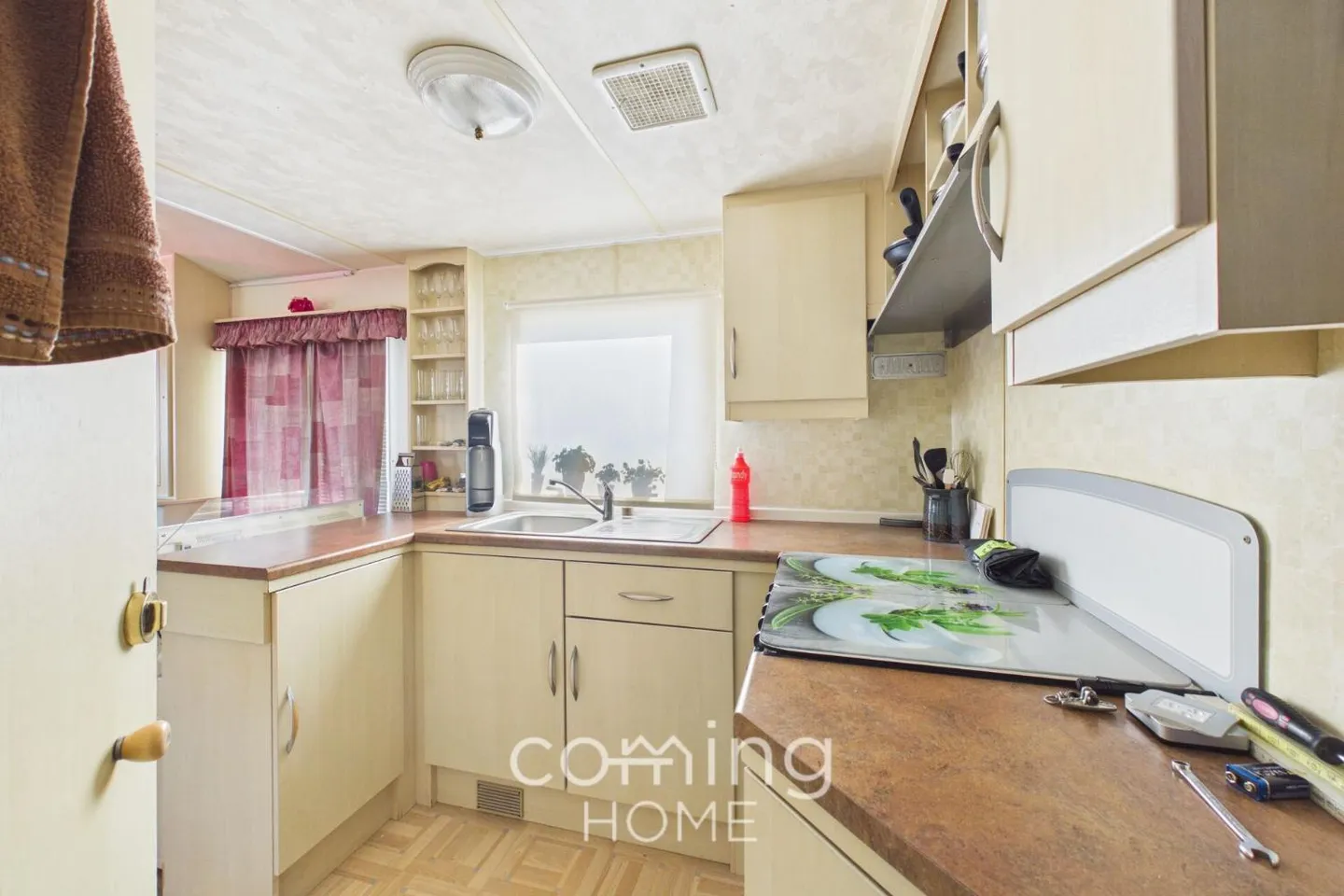 Mobile home luminoso con 4 camere da letto e loggia con vista sulla natura - Foto 4 di 13