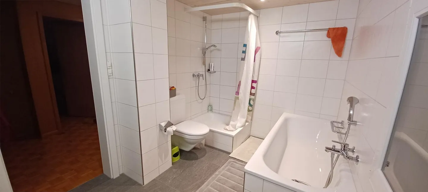 4.5-Zimmer Wohnung, bzw. Haushälfte - Foto 6 von 19