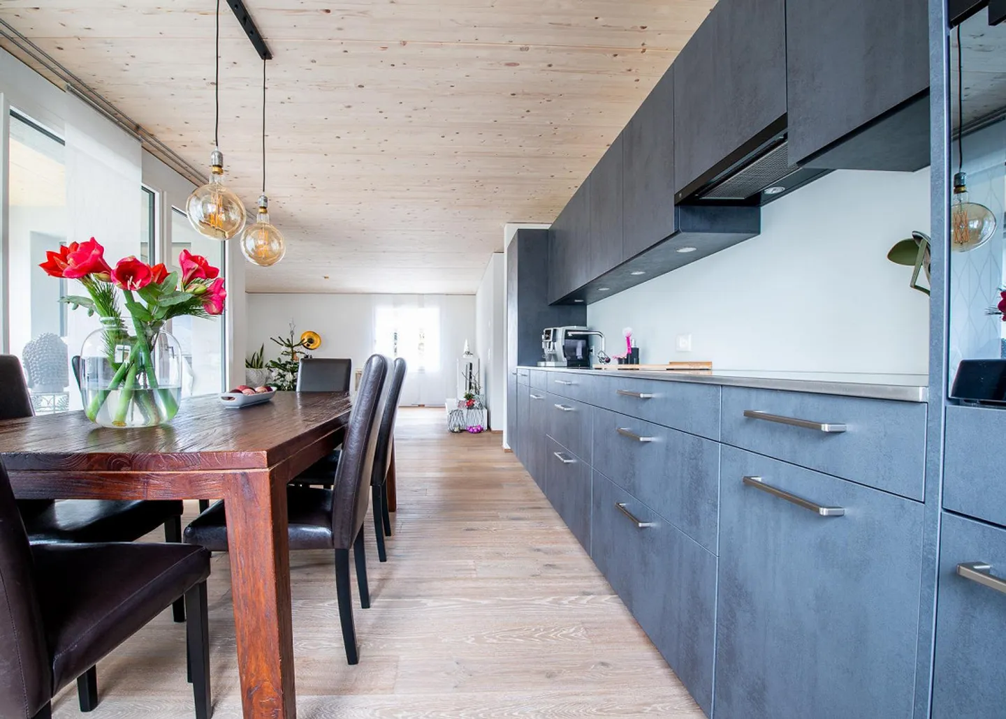 Very nice 4 ½ room apartment in the center of Untervaz - Photo 2 of 17