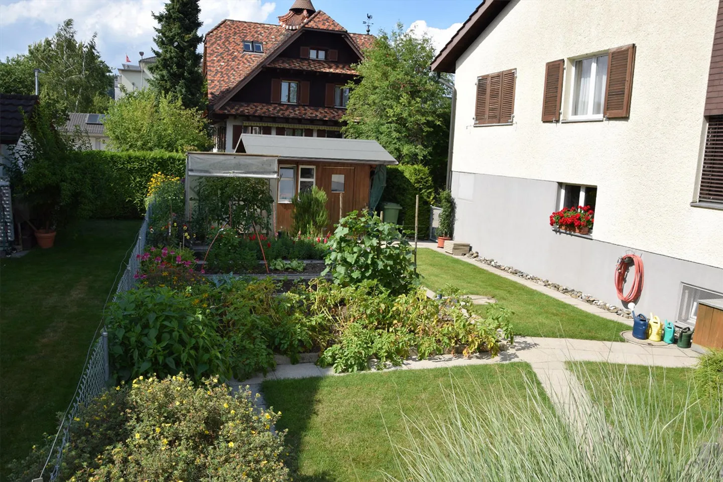 Casa unifamiliare ben tenuta e indipendente con giardino d'inverno - Foto 6 di 18