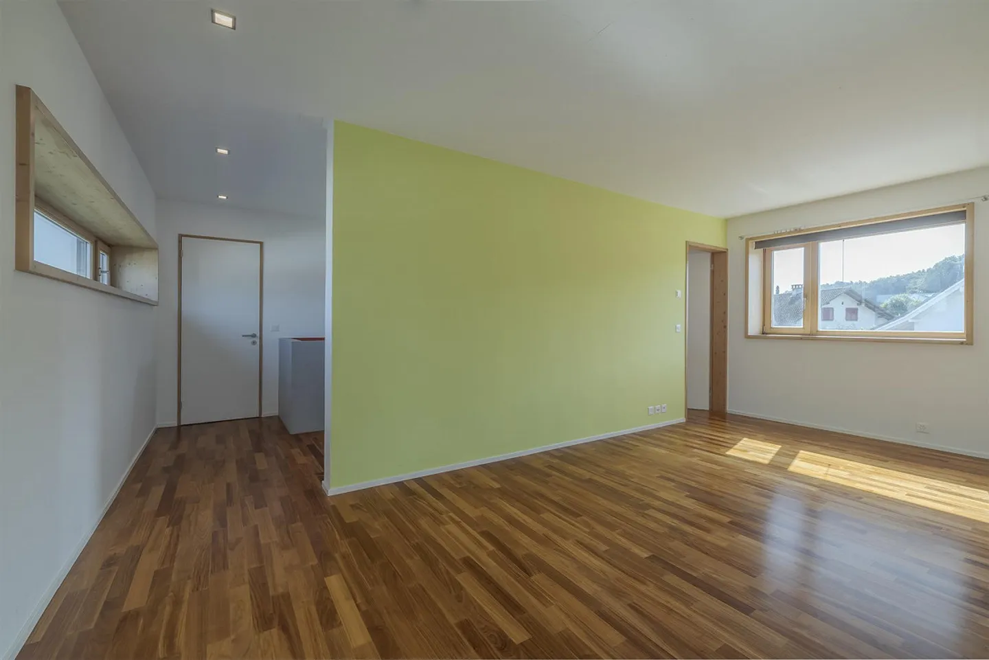 Proprietà a bassa manutenzione con molti parcheggi - Bösingen - Foto 7 di 14