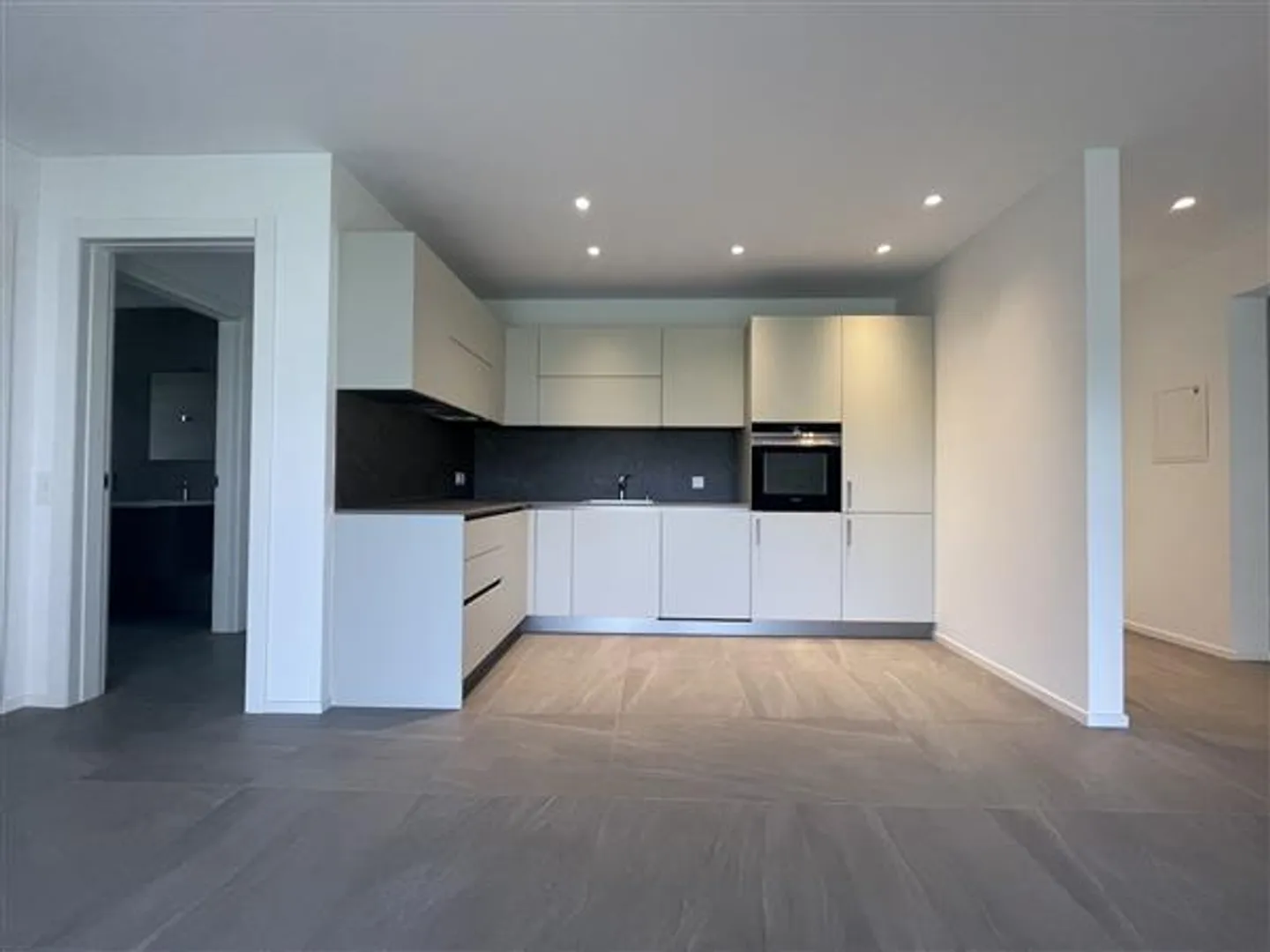 Caslano: 3.5-Room Apartment - Photo 8 of 13