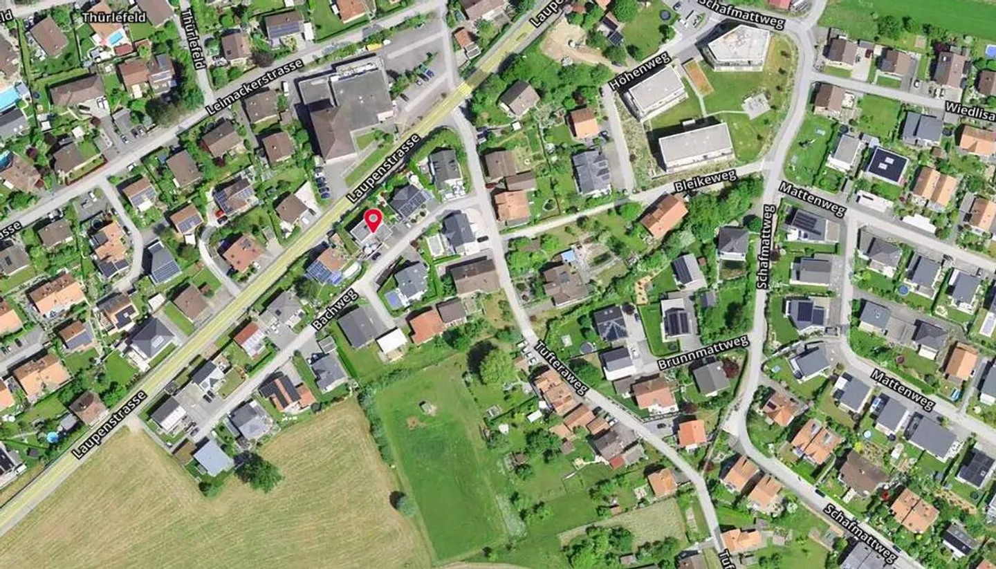 Proprietà a bassa manutenzione con molti parcheggi - Bösingen - Foto 14 di 14