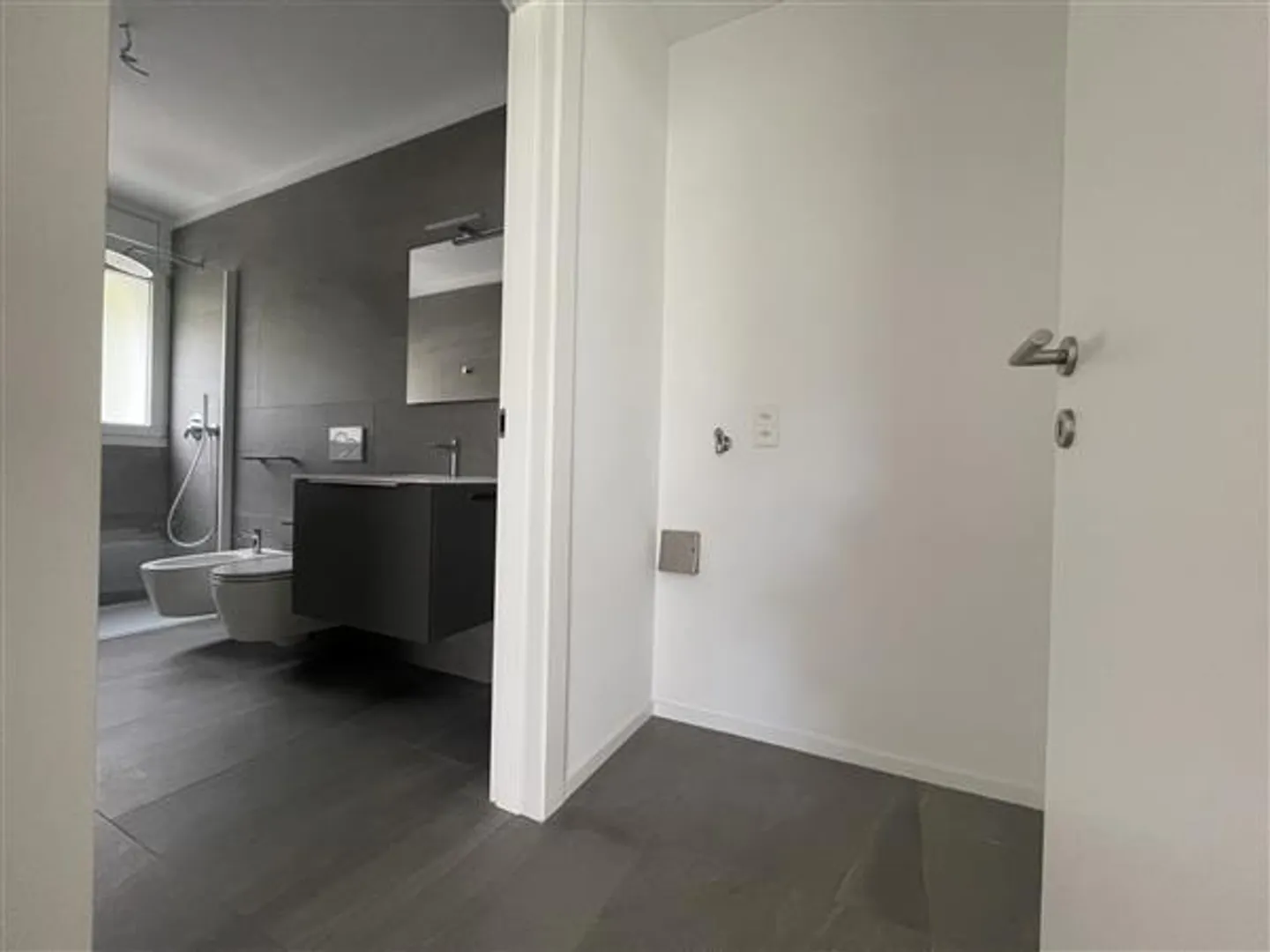 Caslano: 3.5-Room Apartment - Photo 10 of 13