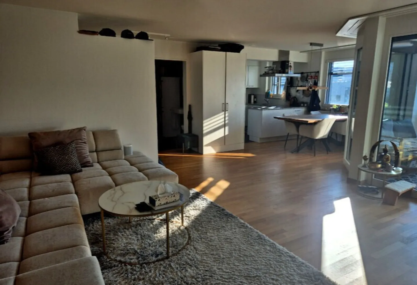Modernes Apartment in Zürich Altstetten - Foto 2 von 9