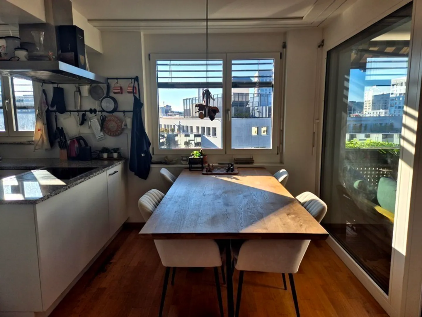 Modernes Apartment in Zürich Altstetten - Foto 4 von 9