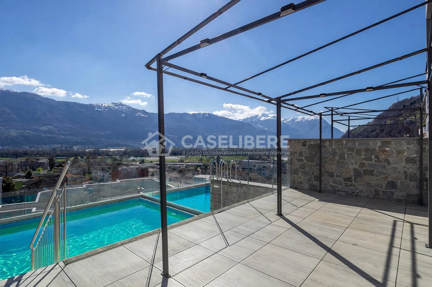 VILLA WITH SWIMMING POOL OF 5.5 ROOMS IN SEMENTINA - Photo 2 of 27