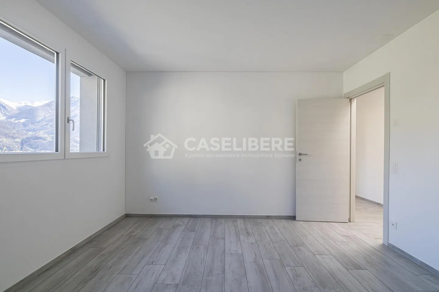 VILLA WITH SWIMMING POOL OF 5.5 ROOMS IN SEMENTINA - Photo 13 of 27
