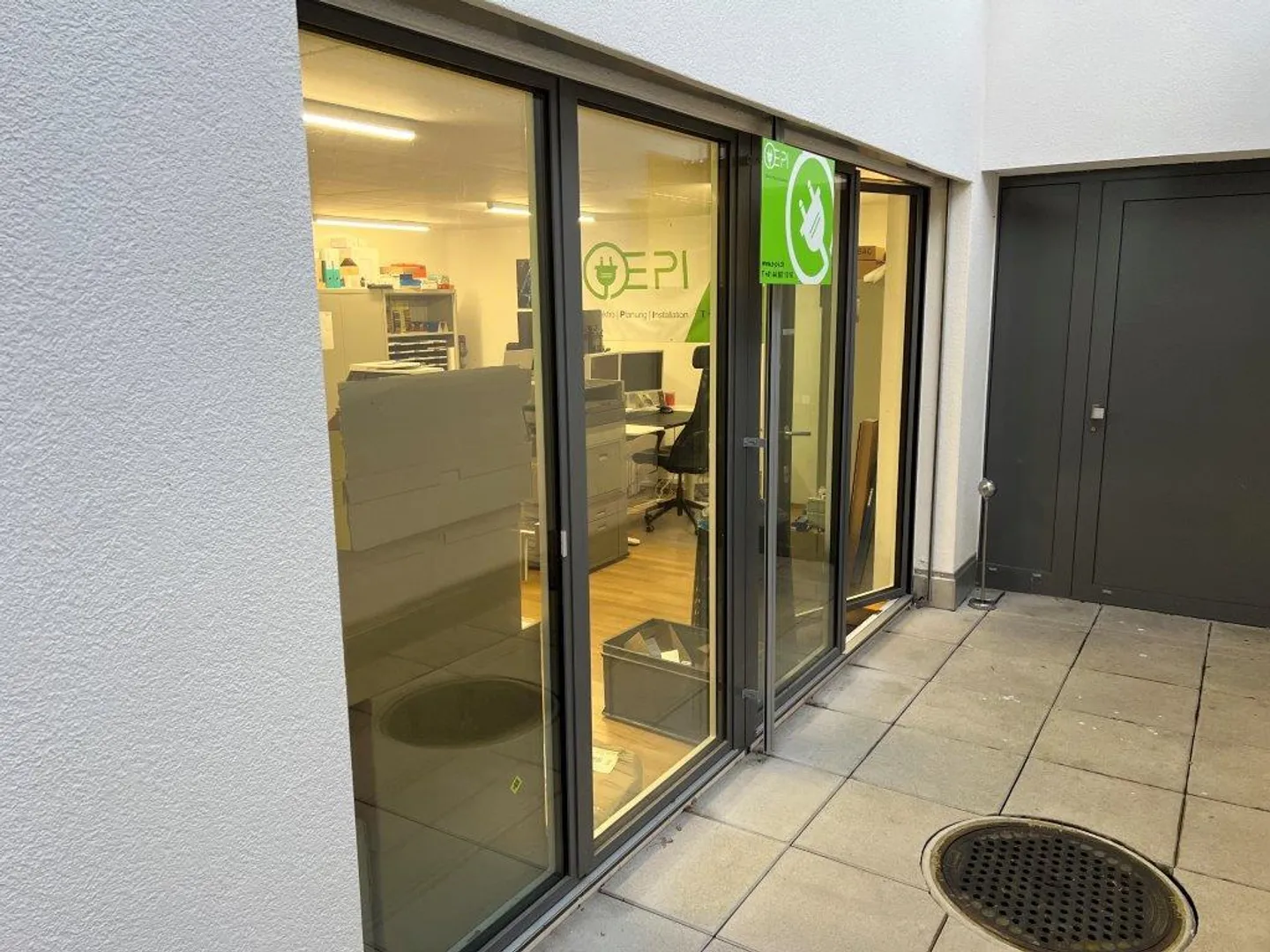 Vielseitig nutzbarer Gewerberaum - Foto 4 von 8