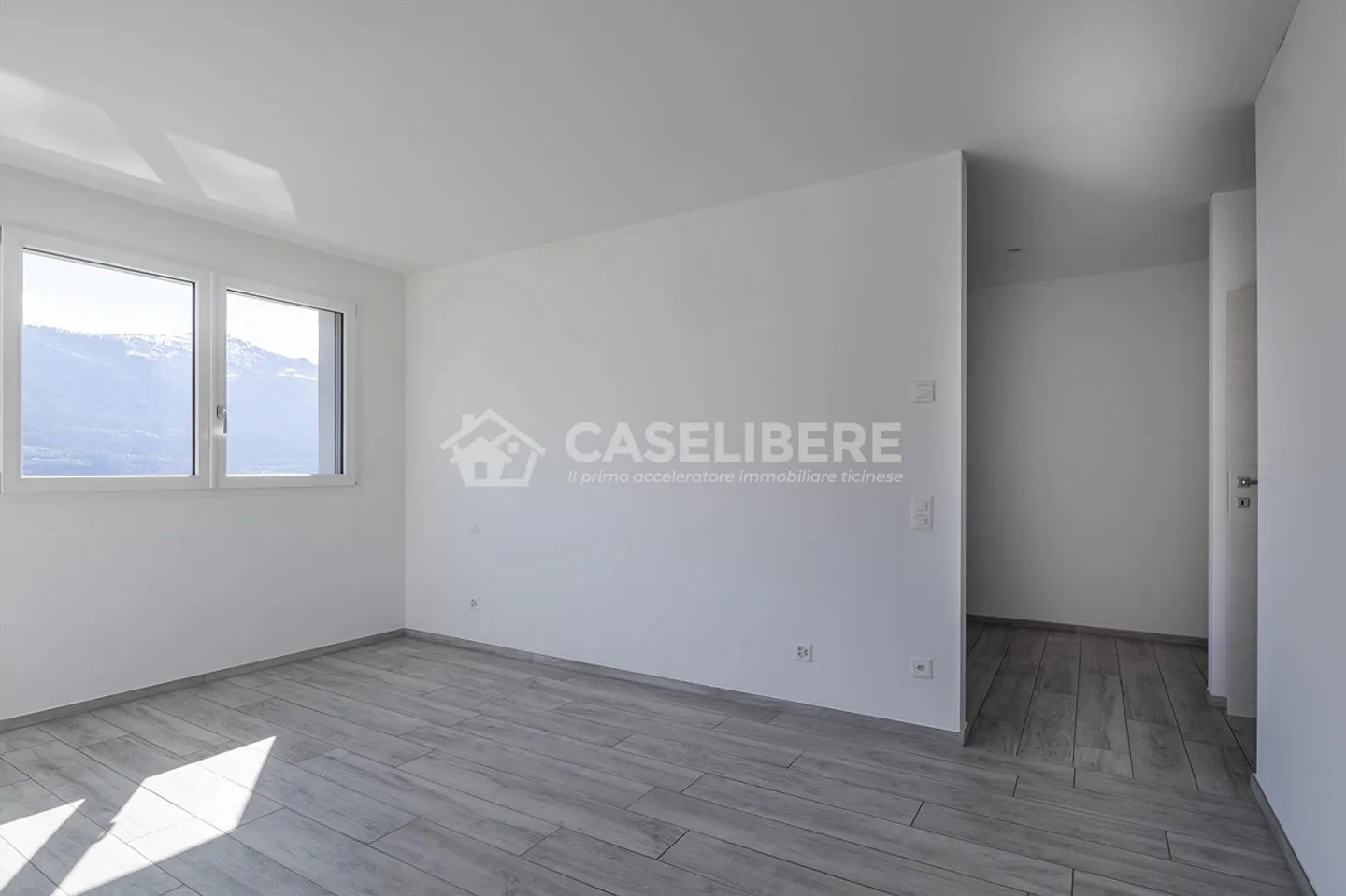 VILLA WITH SWIMMING POOL OF 5.5 ROOMS IN SEMENTINA - Photo 17 of 27