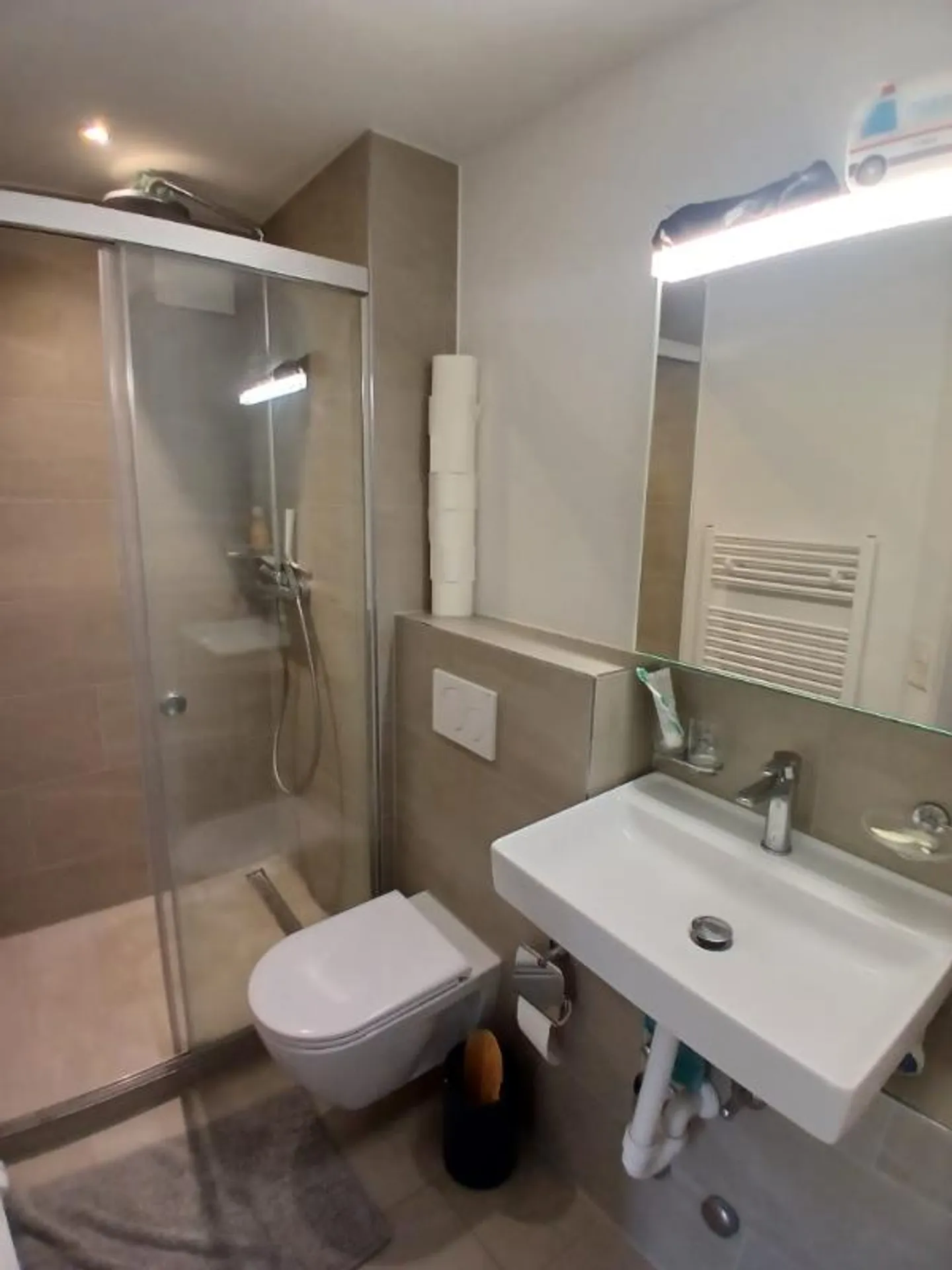 2.5 Room Furnished Apartment - Photo 4 of 5