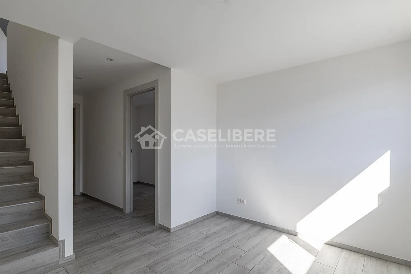VILLA WITH SWIMMING POOL OF 5.5 ROOMS IN SEMENTINA - Photo 20 of 27