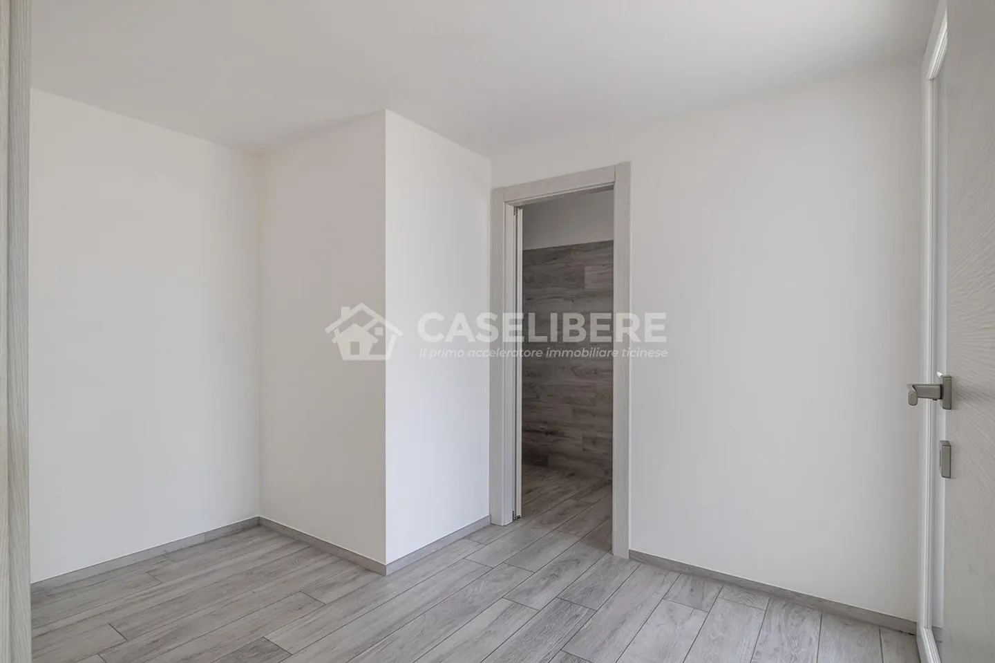 VILLA WITH SWIMMING POOL OF 5.5 ROOMS IN SEMENTINA - Photo 24 of 27