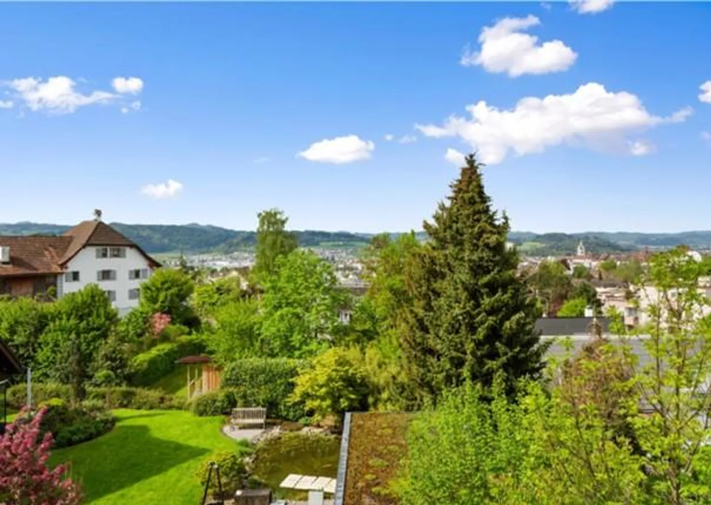 Doppeleinfamilienhaus mit Potential - Foto 2 von 9