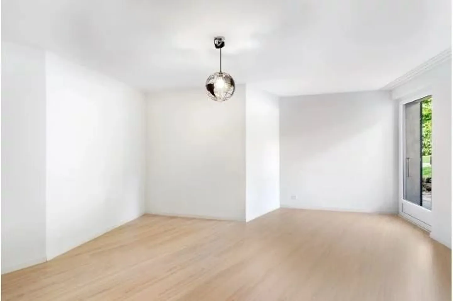 Große 4,5-Zimmer-Wohnung im Obergeschoss mit Balkon - Foto 4 von 10